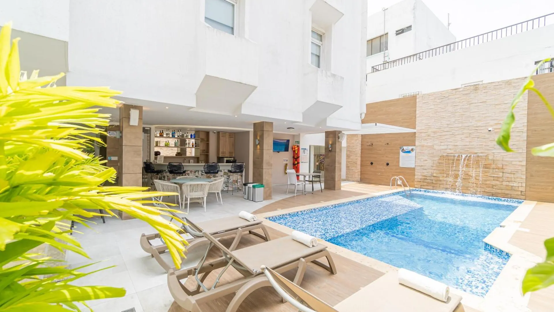 Hotel Barlovento Cartagena 4*,